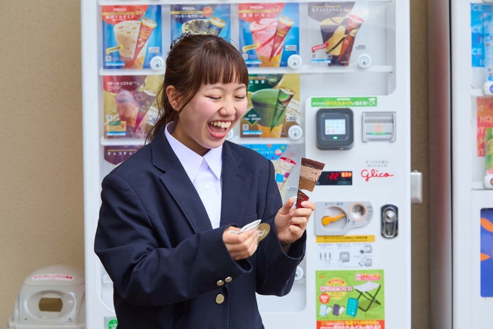 「まさか在学中に設置できるとは思ってなかった！」という守島さん。