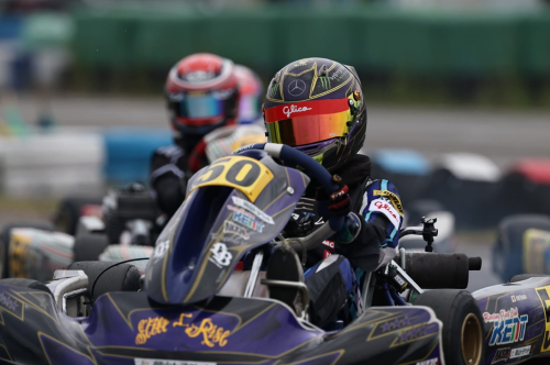 カートに乗る福田 胡央さん