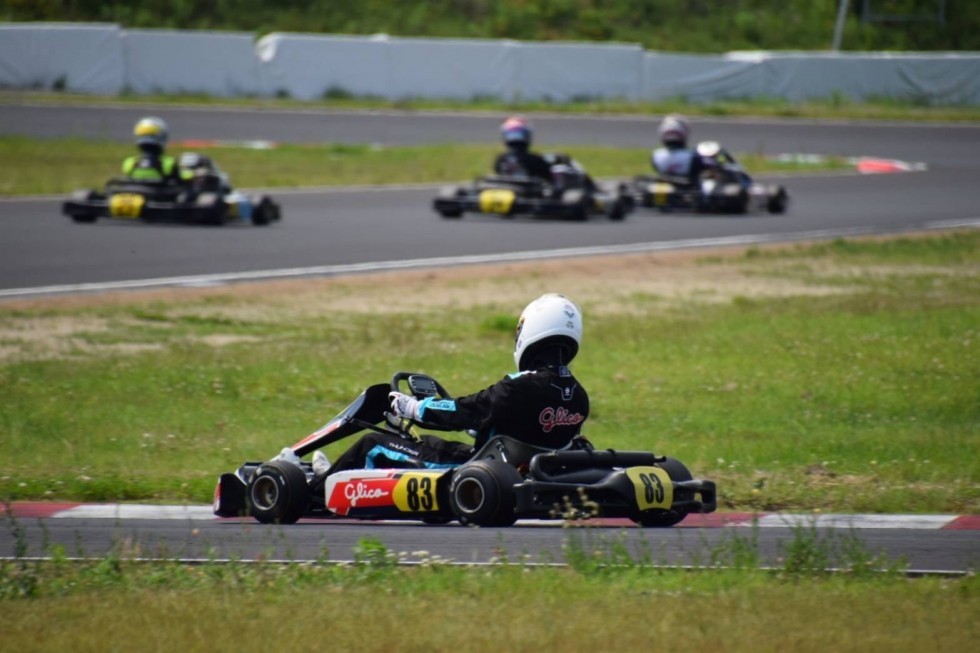 鈴鹿選手権でのレースの様子画像