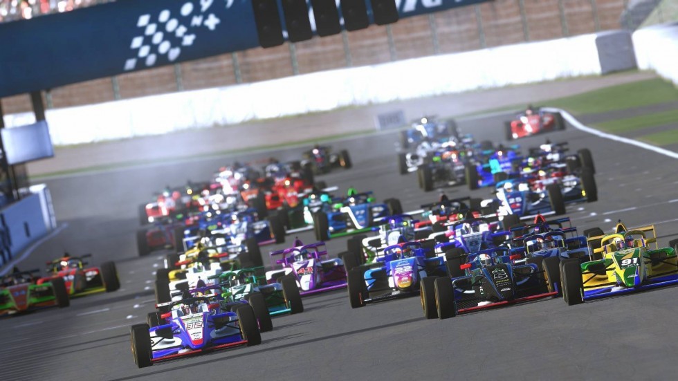  全日本 e-F4 選手権スタート（シミュレーター）   