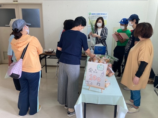 野菜販売会の写真