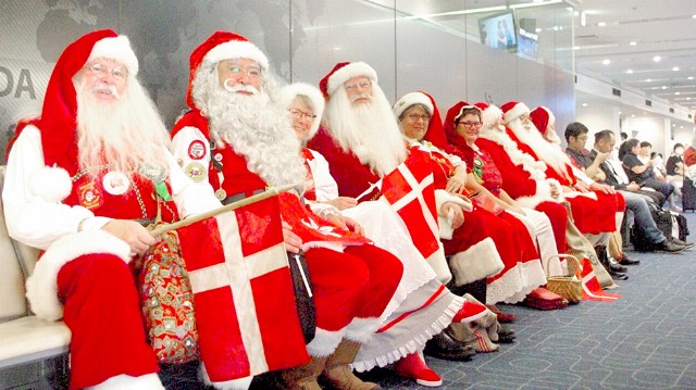 a day with the authorized santa claus glico global official site