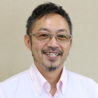 คุณโฮซากุ ชิบาตะ